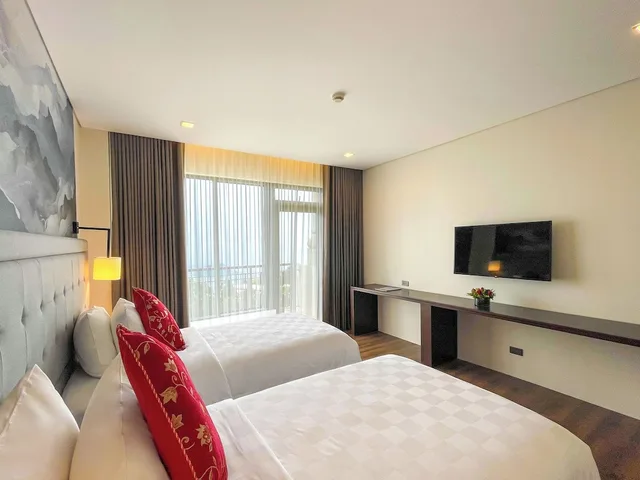 Renovated, Deluxe, Twin Beds, Lake View، Summit Ridge Tagaytay 7/10