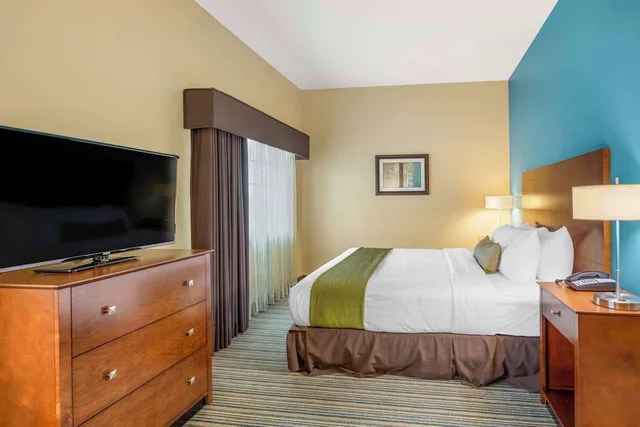 جناح بسرير كينج بمطبخ، Best Western Plus Patterson Park Inn 4/10