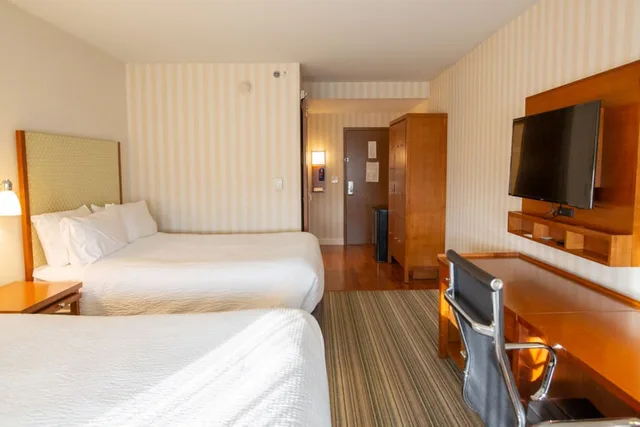 غرفة قياسية بسريرين كوين لذوي الإعاقة، Holiday Inn Express Columbus Airport Easton Ex Four Points By Sheraton Columbus Ohio Airport 1/3