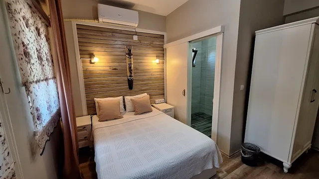 Standard, Quadruple, Queen and Twin Beds, Garden View, Karina Vineyard House 9/10