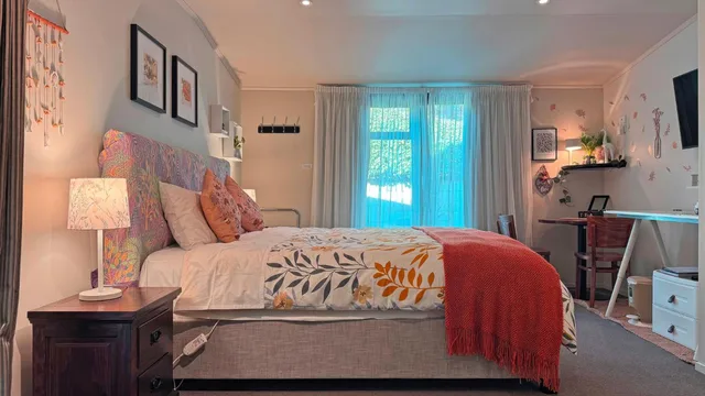 Studio, King Bed, ALPINE VIEW LODGE 2/4