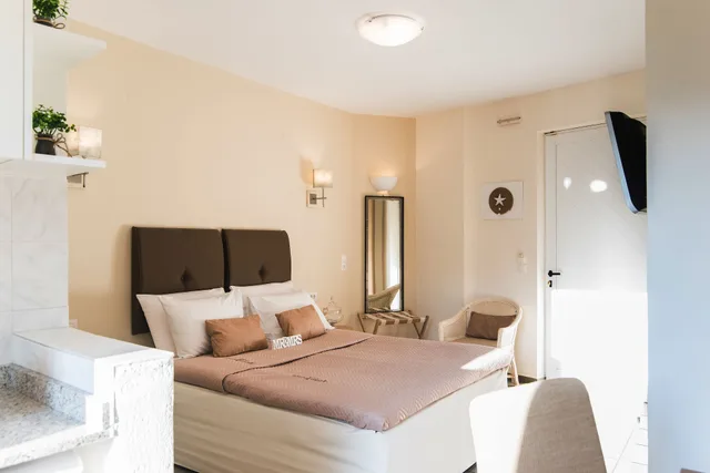 Superior, Studio, Twin Beds, Mirage Studios 3/9