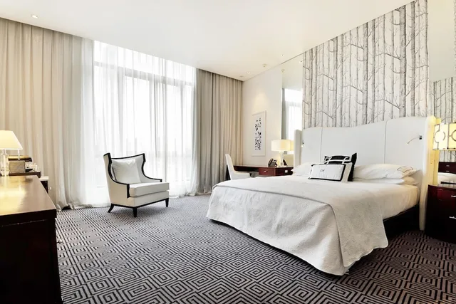 غرفة ديلوكس بسرير كينج، Davinci Hotel And Suites On Nelson Mandela Square 1/10