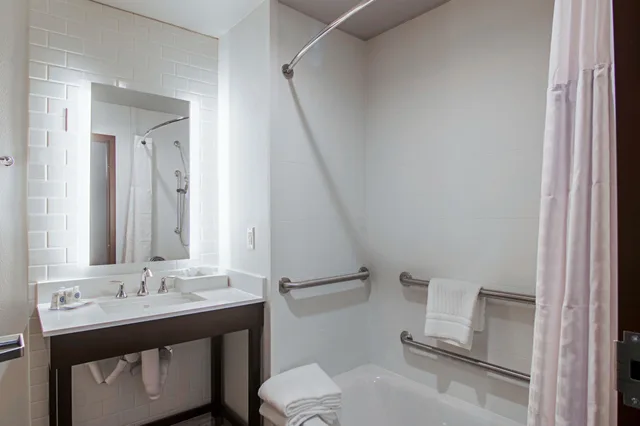Standard, 2 Queen Beds, Comfort Inn And Suites Oklahoma City South I 35 6/7