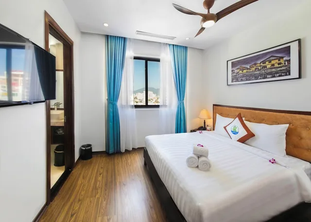 غرفة سوبيريور بسرير كوين بإطلالة على المدينة، Ritzy Boutique Hotel Da Nang 1/10