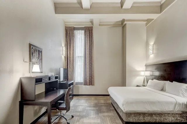 جناح بسريرين كينج بغرفتي نوم بمطبخ في الطابق الأرضي، Staybridge Suites BALTIMORE INNER HARBOR 3/8