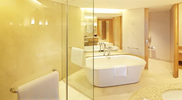 Room, Twin Beds, Lake View, Le Meridien Shanghai Sheshan 4/4