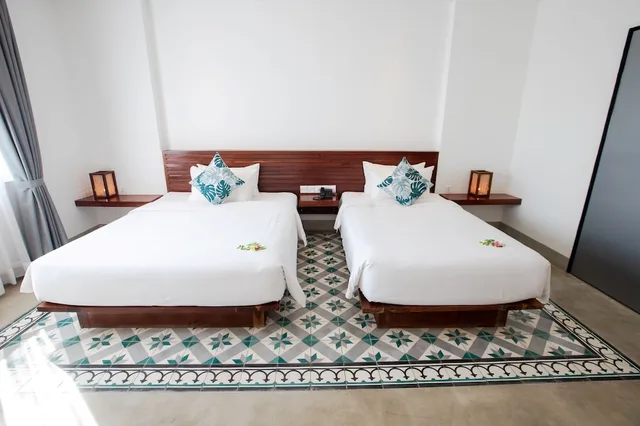 Plus, Deluxe, Family, 1 Double and 1 Single Bed, Queen Bed، DACO Hotel 2/3
