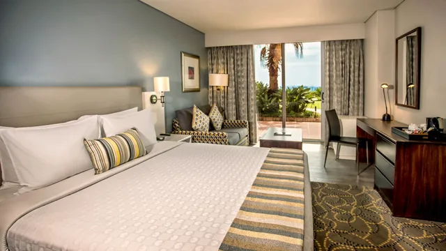 غرفة قياسية بسرير كوين بإطلالة على المدينة، Garden Court South Beach 1/2