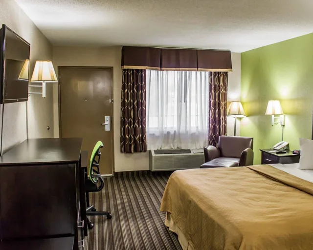 غرفة قياسية بسرير كينج، Quality Inn Kenly I-95 10/10