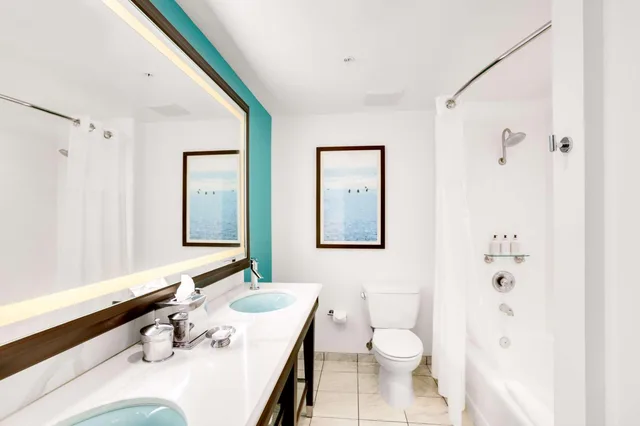 Room, Queen Bed, Bay View، Kona Kai San Diego Resort 4/5