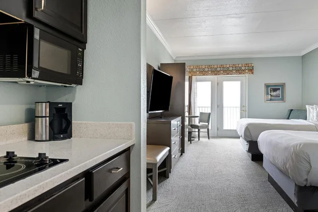 استوديو سوبيريور، Cherry Tree Inn & Suites 4/7