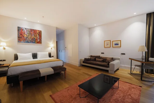 جناح بسرير كينج مع أريكة، Misafir Suites 8 Istanbul. 2/6