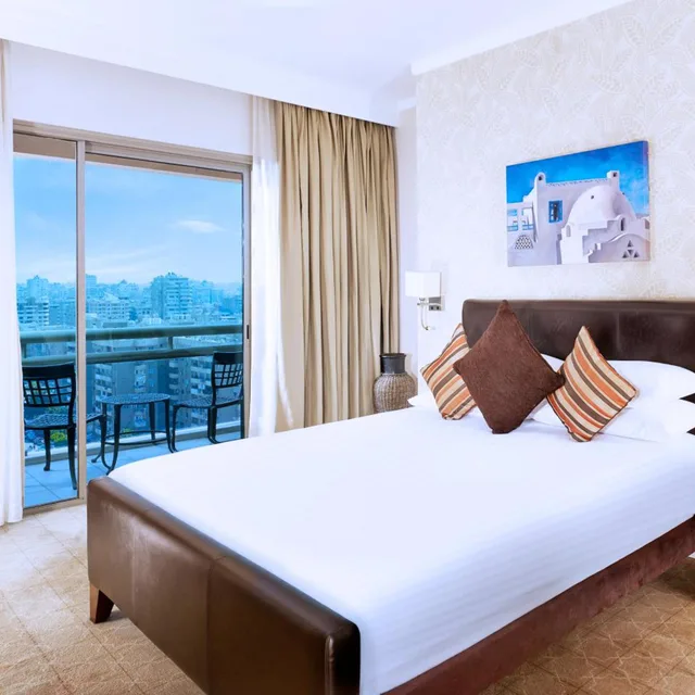 جناح بسرير كينج وسرير كوين بغرفة نوم واحدة، Staybridge Cairo Citystars 3/10