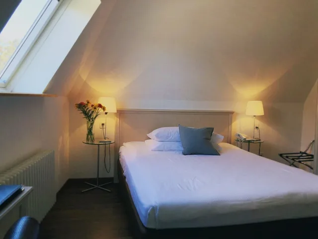 Room, Single, Neufeld Hotel 5/9