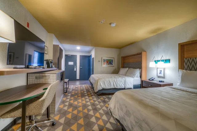 غرفة قياسية بسريرين كوين لذوي الإعاقة، Holiday Inn Tacoma Mall 1/6
