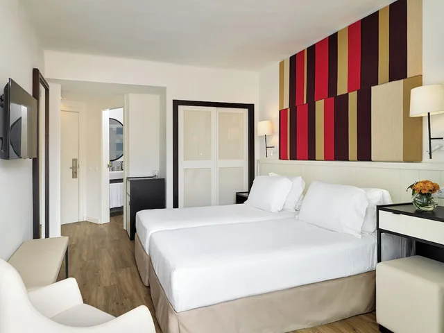 غرفة كومفورت بسريرين منفصلين، H10 Casa del Mar 3/8