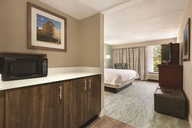 غرفة ديلوكس بسرير كينج، Hampton Inn By Hilton Richmond-North/Ashland 2/9
