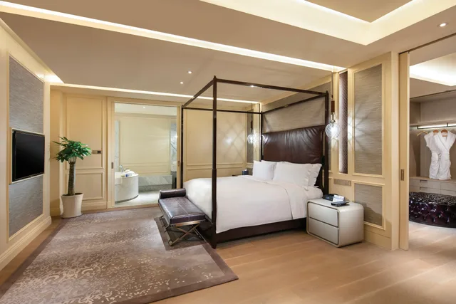 1 Bedroom, Presidential, Suite, King Bed, Hilton Dalian Golden Pebble Beach Resort 1/4