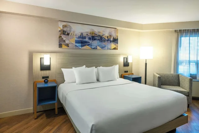غرفة بسرير كينج مع أريكة، Comfort Inn Corner Brook 10/10