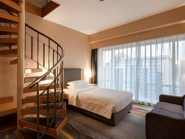 Duplex, Family Suite, Executive, Beijing XinQiao Hotel 2/2