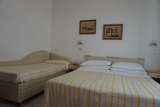 غرفة ثلاثية بإطلالة على البحر، Hotel Aurora 2/8