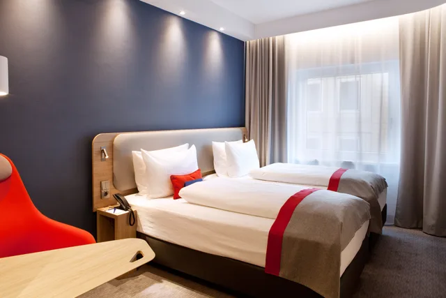 غرفة قياسية بسريرين منفصلين بإطلالة على الحديقة، Holiday Inn Express Mulheim Ruhr 3/7
