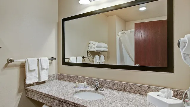 غرفة بسريرين كوين، Cobblestone Hotel & Suites - Pulaski 6/10