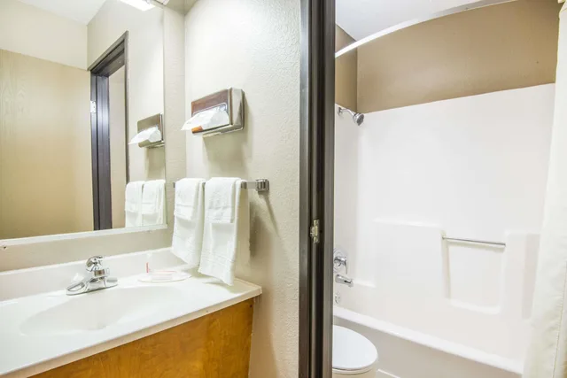 غرفة قياسية بسرير كوين للمدخنين، Super 8 by Wyndham Nevada 2/2