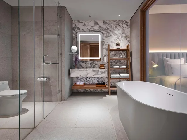 غرفة غراند بسرير كينج، Swissotel Nusantara 9/9