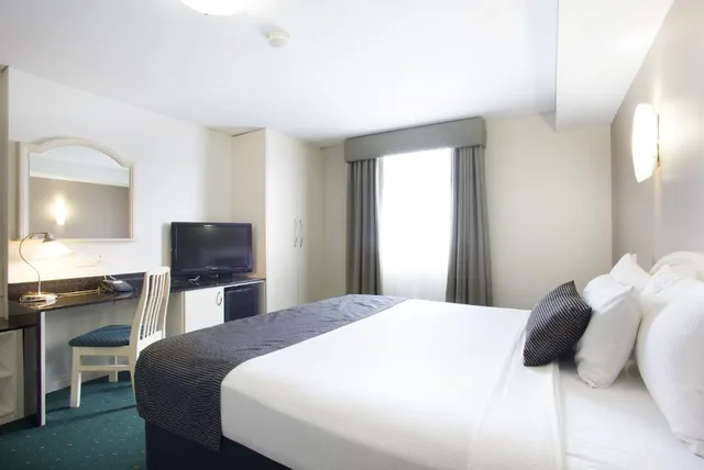 Spa, Deluxe, King Bed, Northbridge 1/2