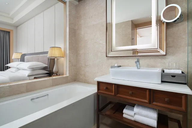 Guest Room, Deluxe, Executive, King Bed, Skyline View، Sheraton Petaling Jaya Hotel 5/5