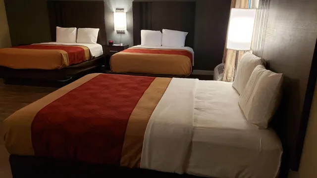 غرفة بسريرين كوين للمدخنين لذوي الإعاقة، Econo Lodge Donalsonville, GA 1/2