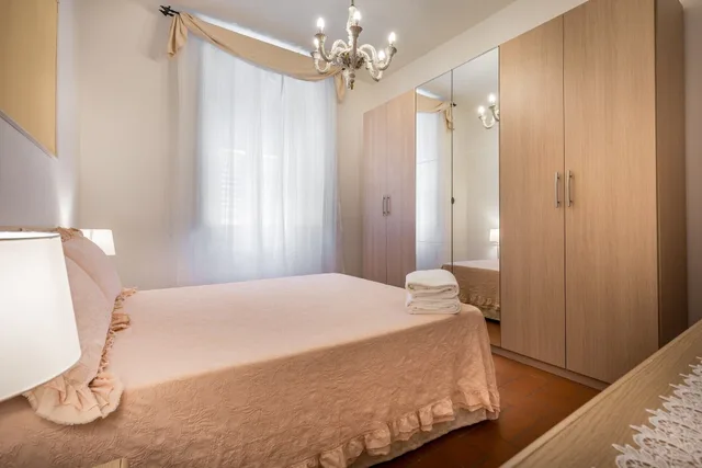 شقة كلاسيكية بسرير كوين بغرفة نوم واحدة، Classic Tuscany Apartment B 4/7