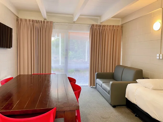 جناح جونيور بسرير كوين وسريرين فرديين بمطبخ، Mt Eden Motel 4/8