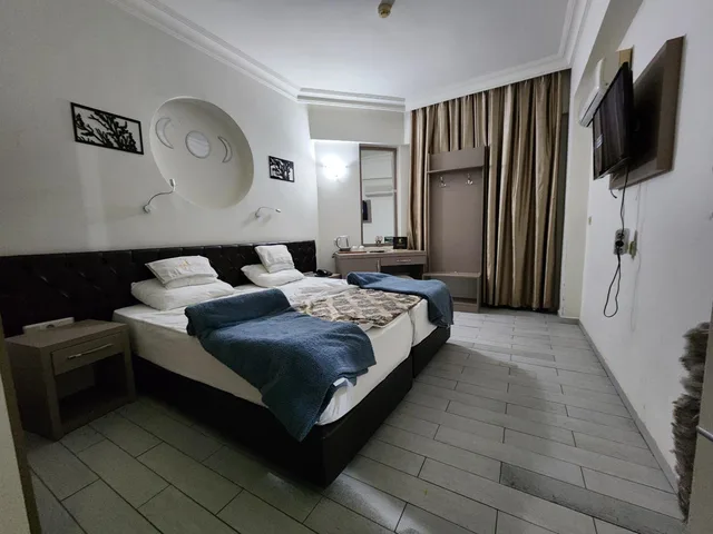 جناح جونيور ديلوكس، Cleopatra City Hotel 4/10