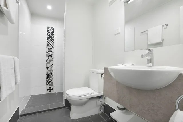 غرفة قياسية بسريرين منفصلين وسرير كوين وسرير فردي، Gladstone Reef Hotel Motel 5/6