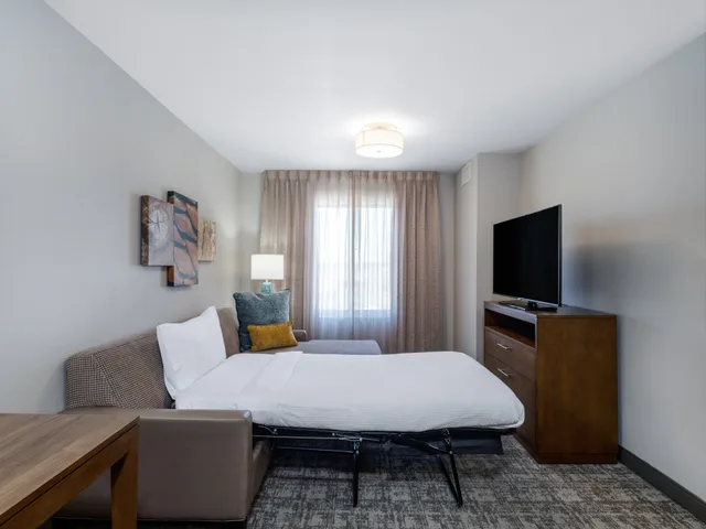 1 Bedroom, Suite, 2 Queen Beds, Staybridge Suites Sioux City Southeast 1/4