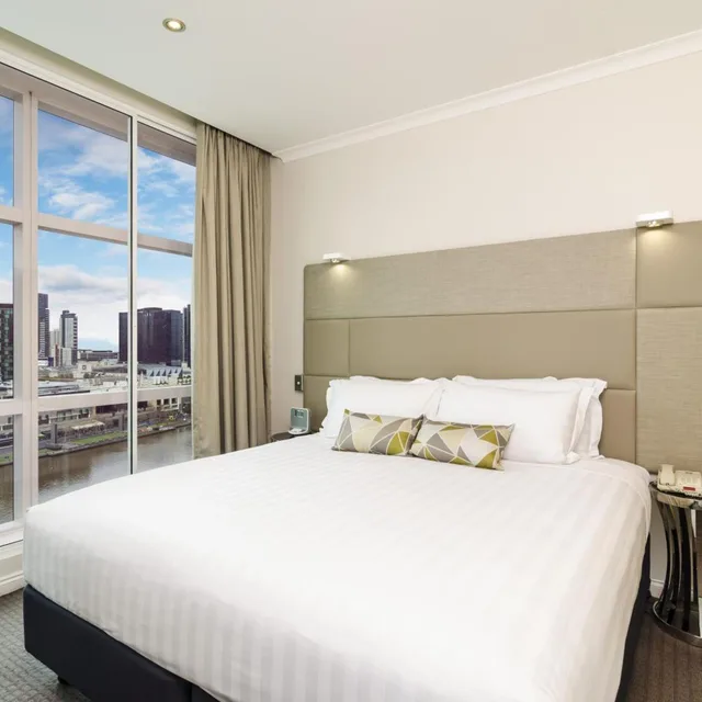 جناح ديلوكس مع أريكة، CLARION SUITES GATEWAY 1/3