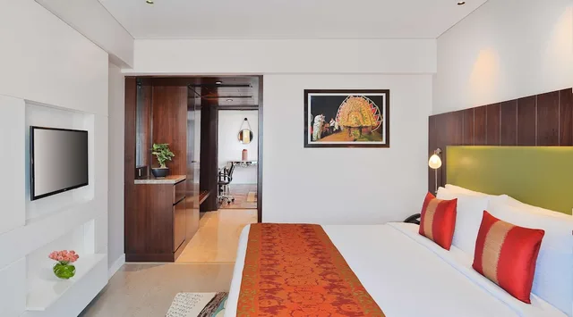 Junior Suite, King Bed, Country Inn Suites By Radisson Manipal 1/2