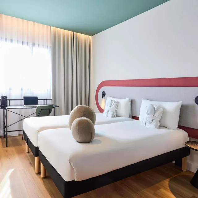 غرفة بزنس بريميوم بسريرين منفصلين، Ibis Styles Madrid Airport Valdebebas 1/9