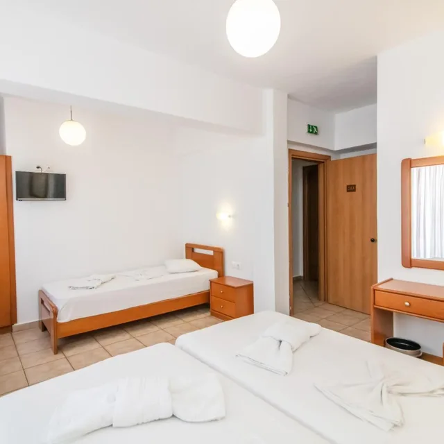 Room, Triple, Ageri 1/5