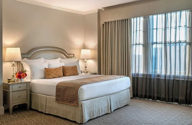 غرفة كلاسيكية بسرير كينج، Warwick Melrose Hotel Dallas 1/6