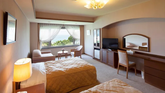 Western, Twin Beds, Side Ocean View, Ocean View, Main Building، Hotel Izukyu 1/1