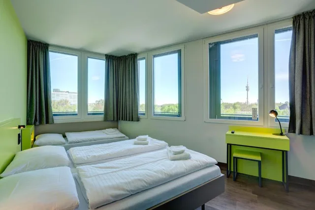 غرفة ثلاثية، MEININGER Hotel Munich Olympiapark 2/6