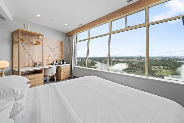 Tower, Premium, King Bed, Falls View، The Tower Hotel Fallsview 3/4