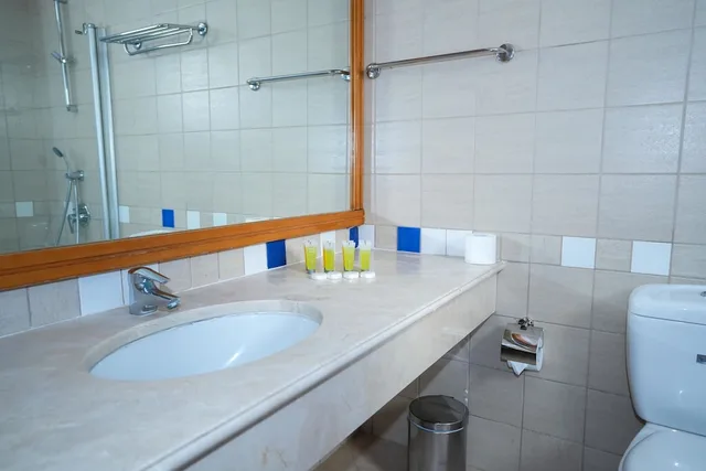 Twin Room, Paphos Gardens Holiday Resort 6/7