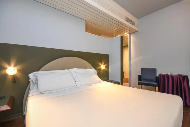 غرفة بسرير مزدوج بشرفة، Hotel City 2/8