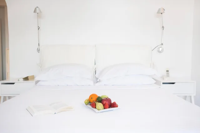 Superior, Double Bed, Caldera View, Hot Tub, Lilium Hotel Santorini 4/9