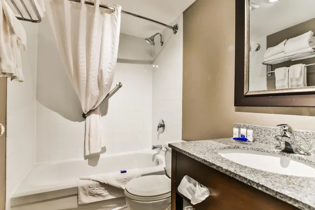 جناح جونيور بسرير كوين، Best Western Plus Cambridge Hotel 4/4